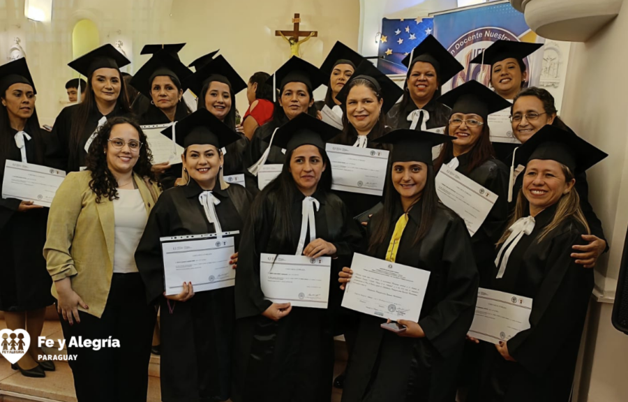 35 Educadoras de Fe y Alegría en Primera Infancia