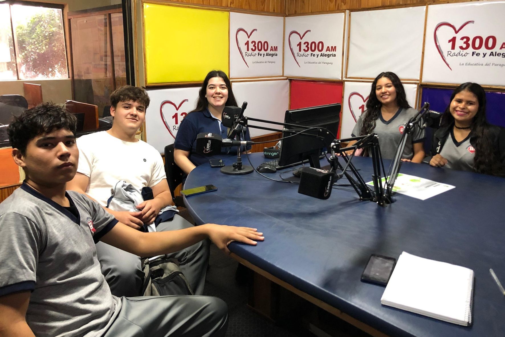Con jovenes - Ñamombe'u Fe y Alegría Con jovenes - Ñamombe'u Fe y Alegría