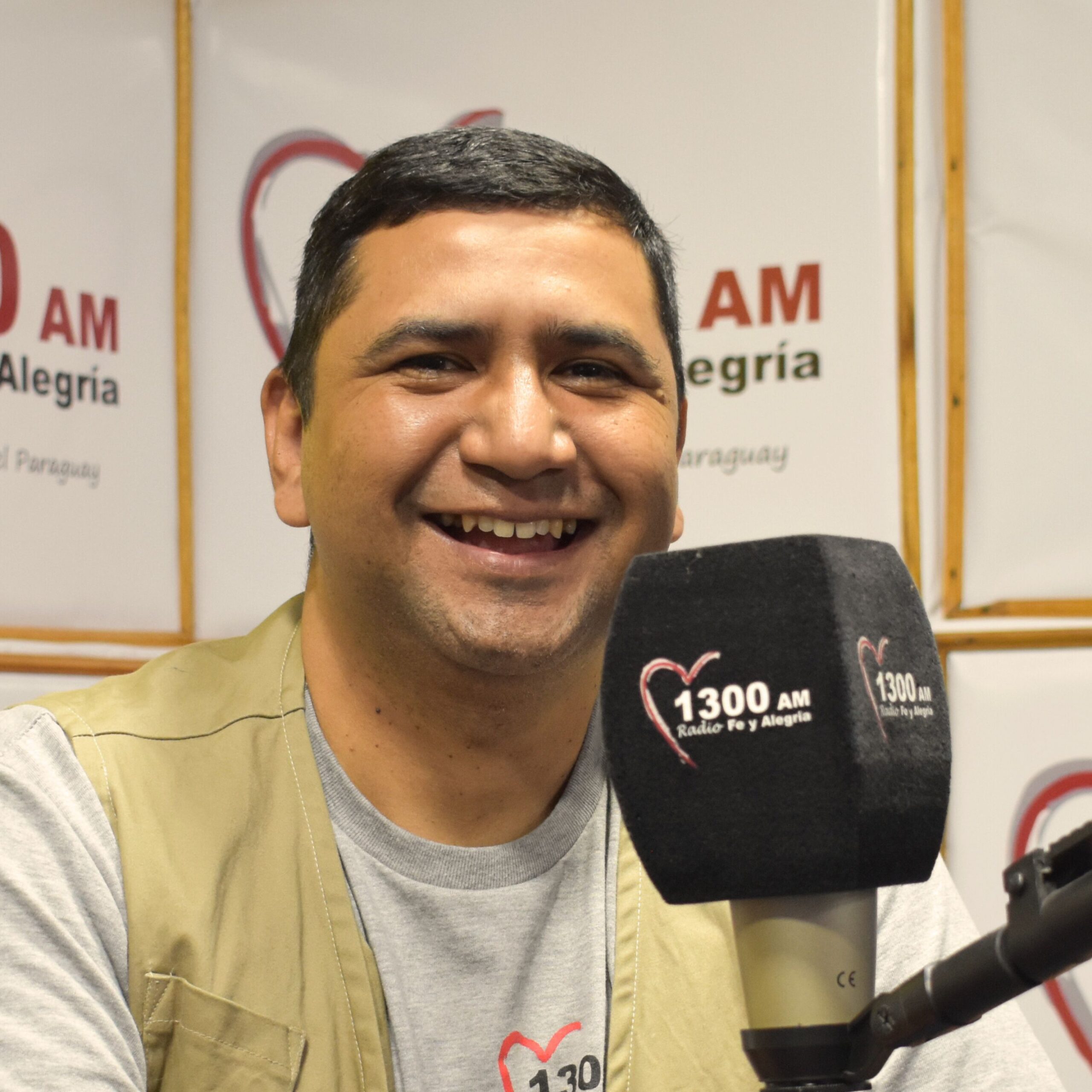 Javier Silguero - Radio Fe y Alegría 1300 AM Javier Silguero - Radio Fe y Alegría 1300 AM