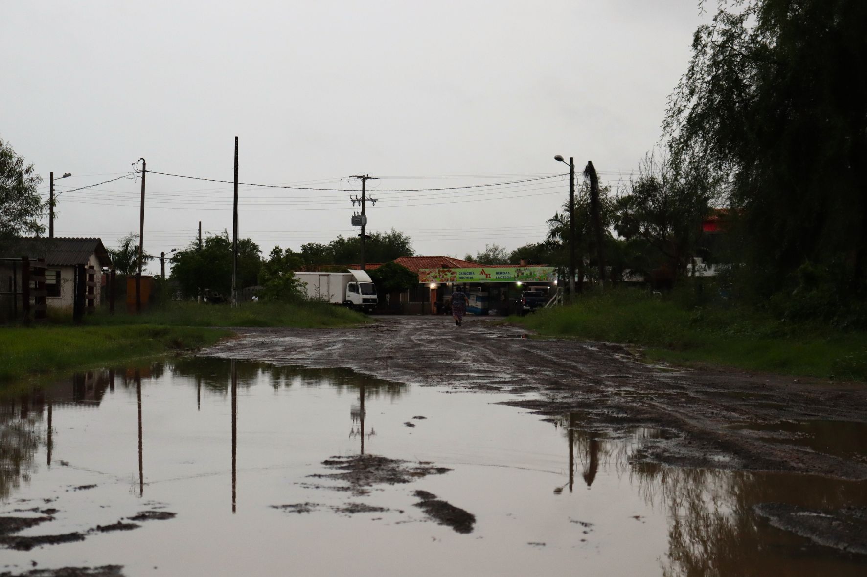 lluvia en Pozo Colorado - Chaco © Radio Fe y Alegría 1300 AM lluvia en Pozo Colorado - Chaco © Radio Fe y Alegría 1300 AM