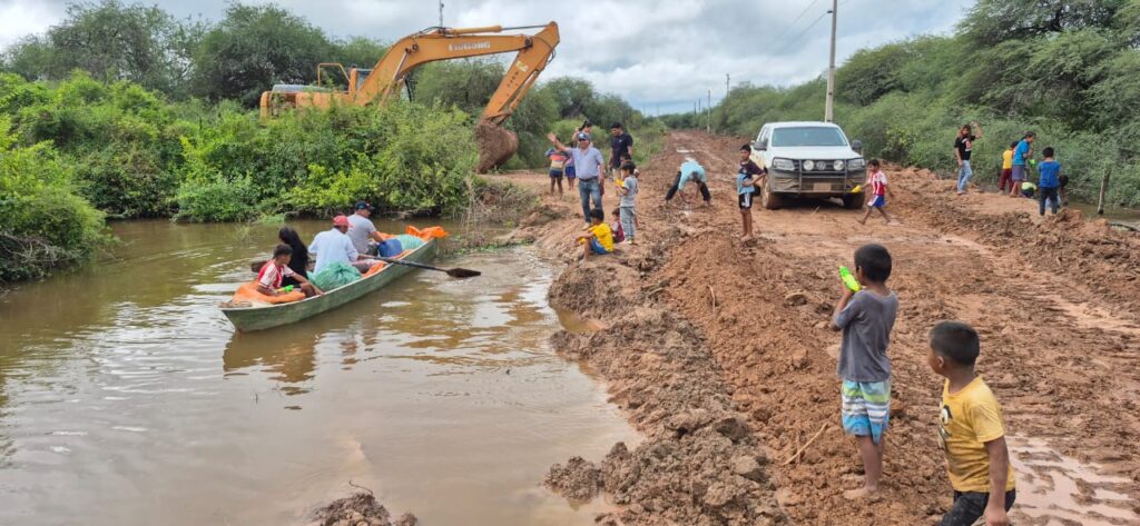 Comunidad Nivaclé de Fichat - Chaco Paraguay - Radio Fe y Alegria 1300 AM - 0