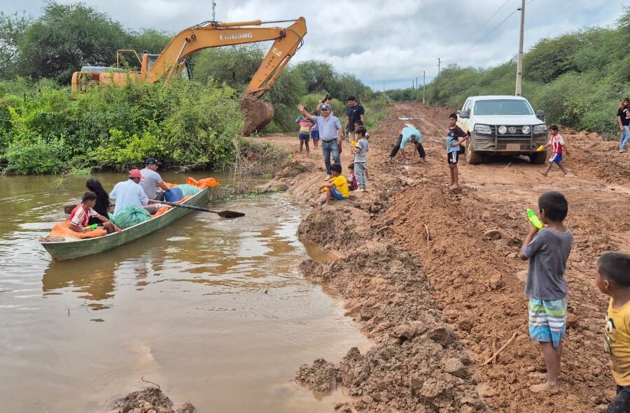 Comunidad Nivaclé de Fichat - Chaco Paraguay - Radio Fe y Alegria 1300 AM - 0