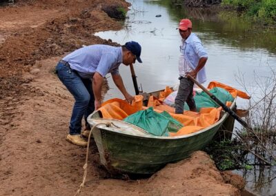 Comunidad Nivaclé de Fichat - Chaco Paraguay - Radio Fe y Alegria 1300 AM - 2