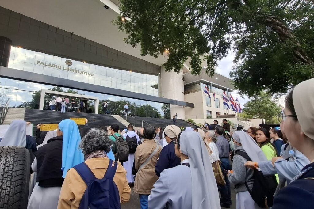 Caminata de la Conferencia de Religiosos y Religiosas del Paraguay - el miércoles 16 de julio del 2025 (1)
