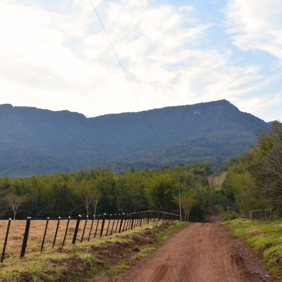 Vista de la cordillera del Ybyturuzu - Paraguay - Radio Fe y Alegría 1300 AM