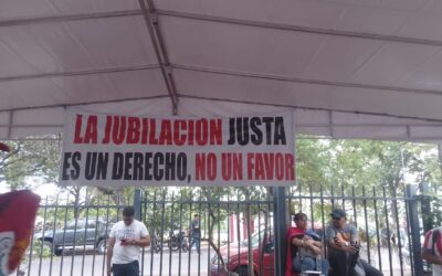 Docentes mantienen movilización por reforma de la Caja Fiscal: reclaman reducir aportes y mejorar jubilación